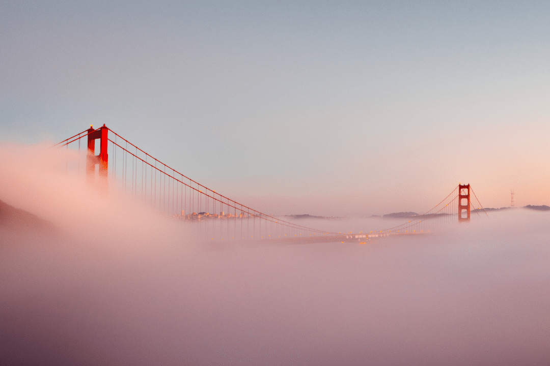 Golden Gate bridge dans le brouillard
