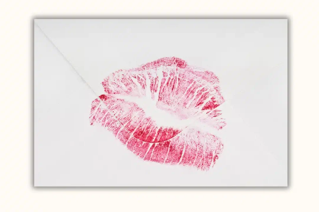 lettre-bisous-rouge-levre