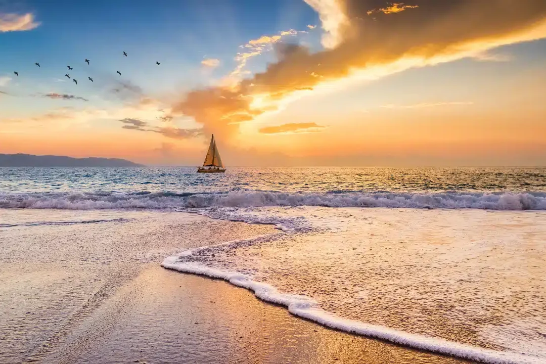 plage-coucher-soleil-bateau